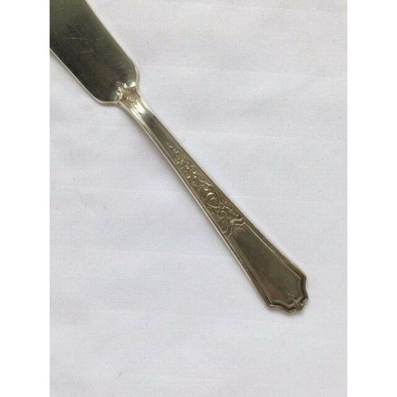 1847 ROGERS BROS INTL SILVERPLATE MASTER BUTTER KNIFE 1924 ANCESTRAL PATTERN 7" - Picture 3 of 9